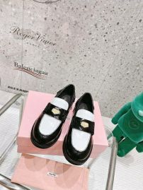 Picture of Miu Miu Shoes Women _SKUfw111801000fw